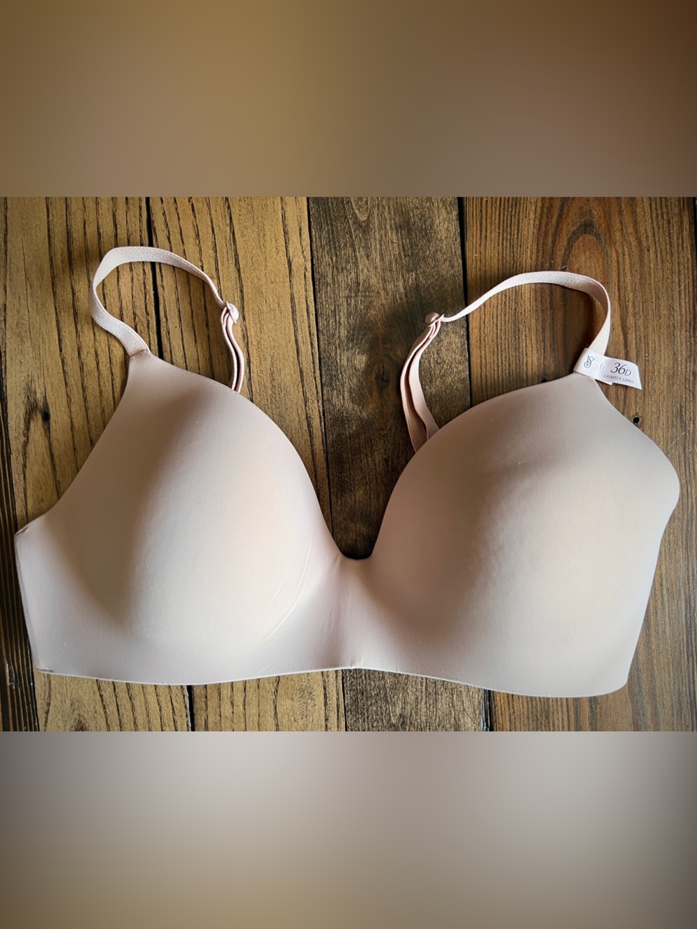 VICTORIA’s SECRET • t-shirt lightly lined wireless bra 36D convertible straps